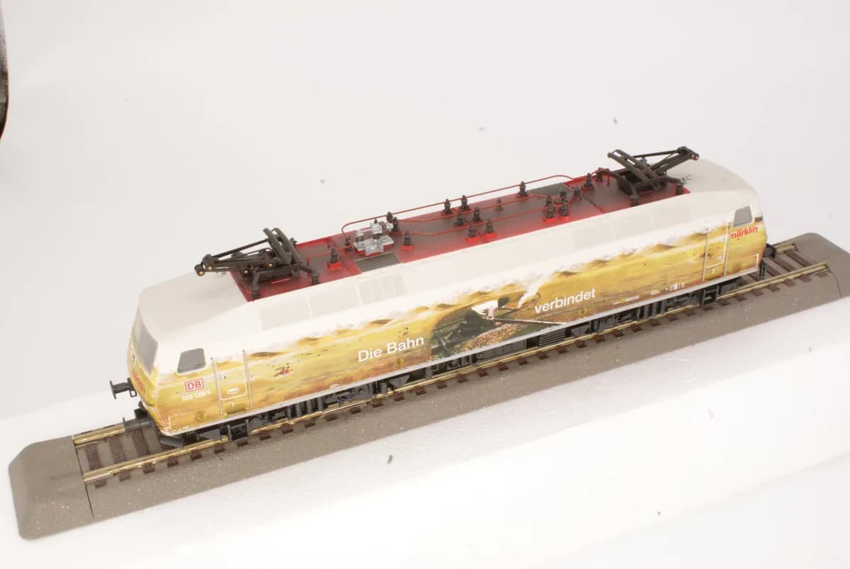 BR 120 Trix 22556 "Kunstlok" – Bild 3